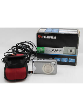 Fujifilm FinePix F20 SE Digital Camera with Case and Charger, Orig. Box